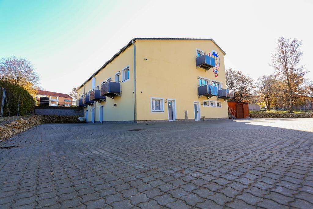 Boardinghouse Schellenberg Hotel Donauwoerth Exterior photo